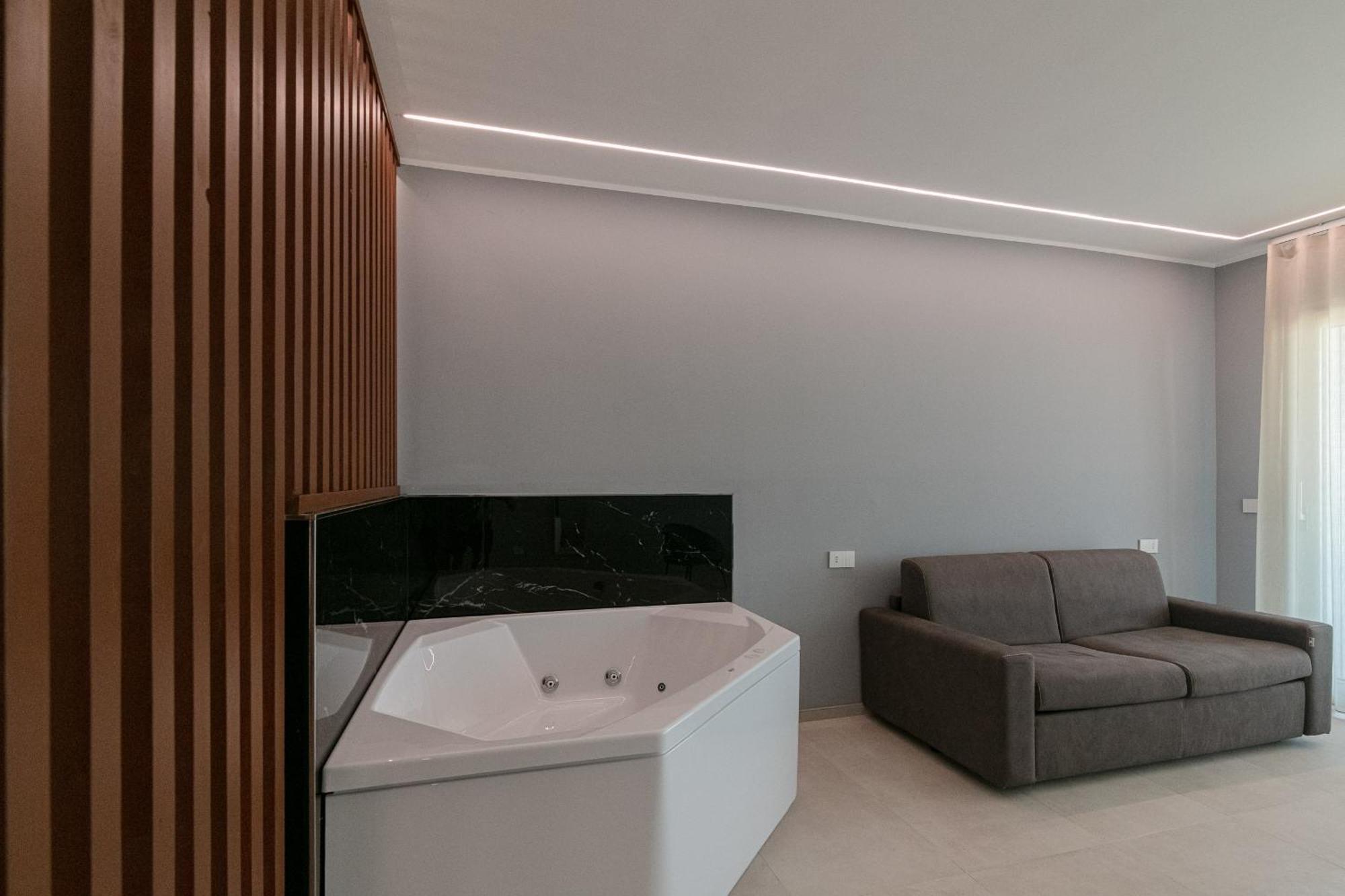 King'S Rooms Termoli Exterior photo